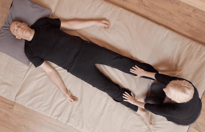 What is a Futon Massage? Discover the Benefits & Techniques 2 futon massage